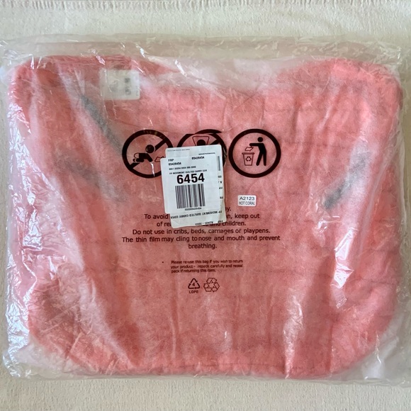 Free People Movement ~ Quilted Carryall Bag ~ *NWT ~ * Coral - Picture 13 of 13